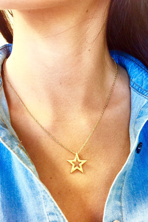 Star Cutout Pendant Necklace - Gold